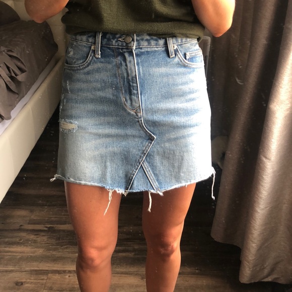 Lovers + friends Denim skirt size 27 - Picture 2 of 2
